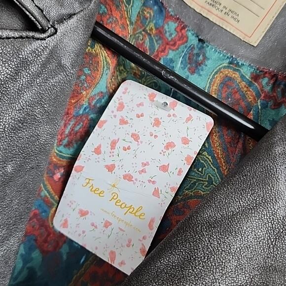 NWT Free People Genuine Leather Circle Embellished XS Jacket - Picture 5 of 10